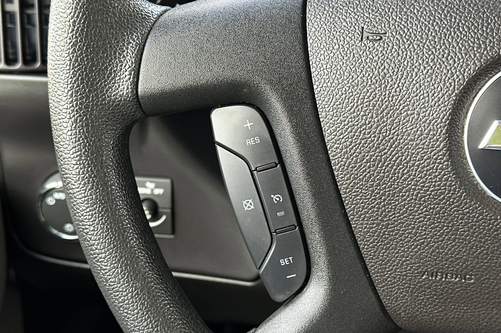 Used 2023 Chevrolet Express 2500 w/ Driver Convenience Package image 27