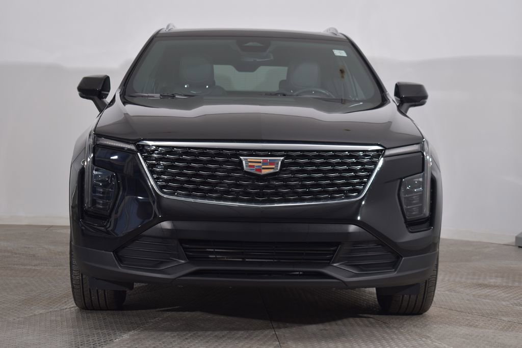 Used 2024 Cadillac XT4 Luxury w/ Cold Weather Package image 10