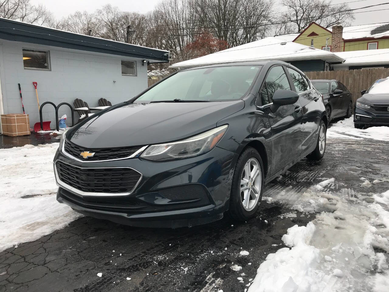 Used 2017 Chevrolet Cruze LT image 4