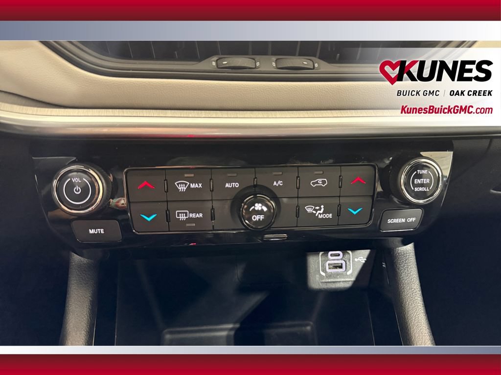 Used 2025 Jeep Compass Limited AWD/4WD image 28