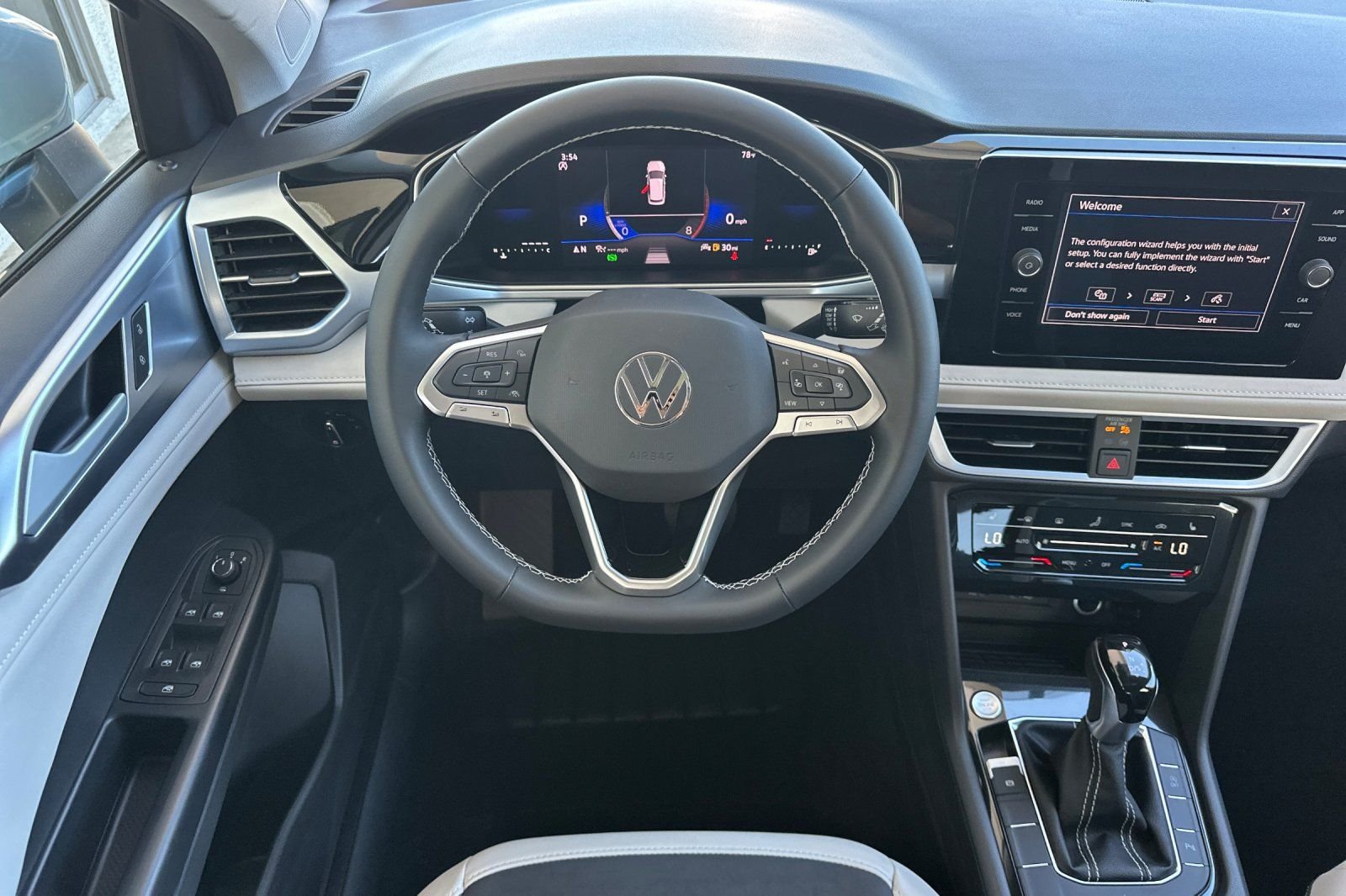 New 2026 Volkswagen Taos SE FWD image 14