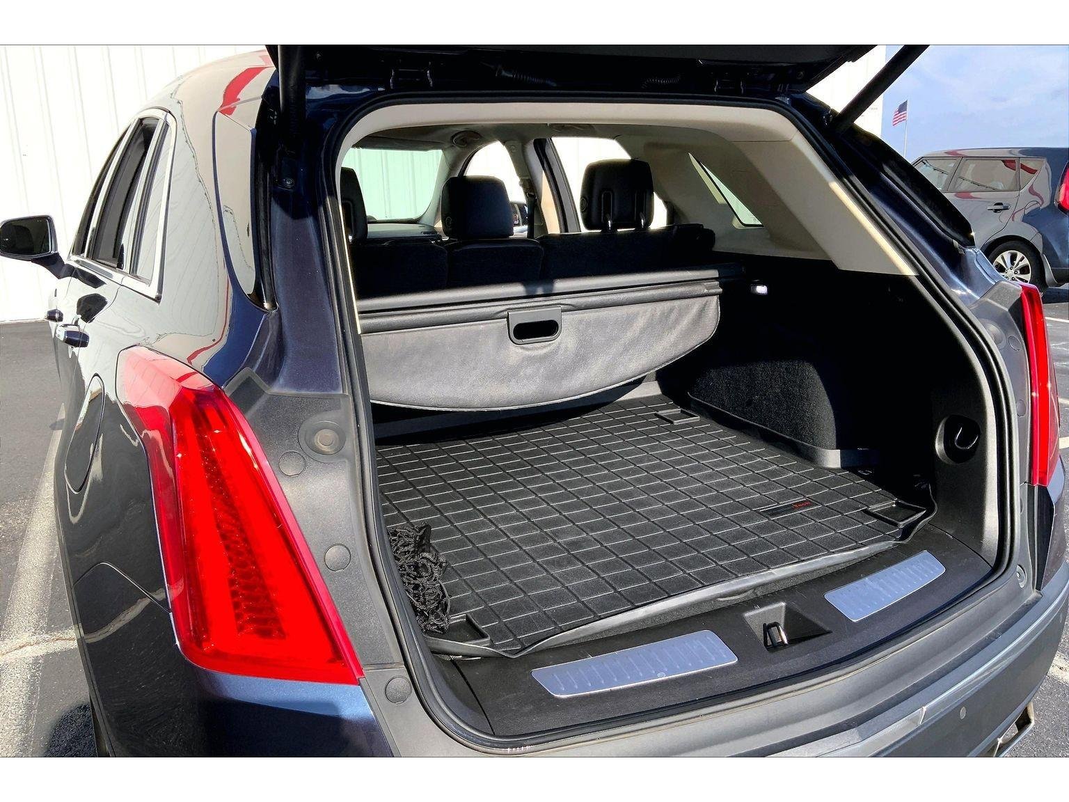 Used 2018 Cadillac XT5 Luxury w/ Driver Awareness Package image 24