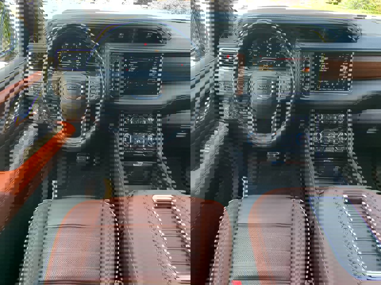 Used 2023 GMC Yukon XL Denali Ultimate image 14