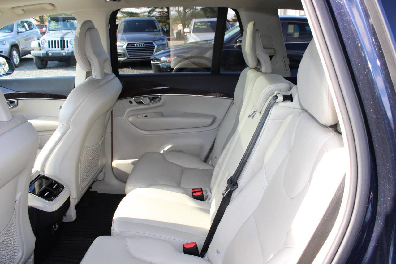 Used 2016 Volvo XC90 T6 Momentum w/ Momentum Plus Package image 20