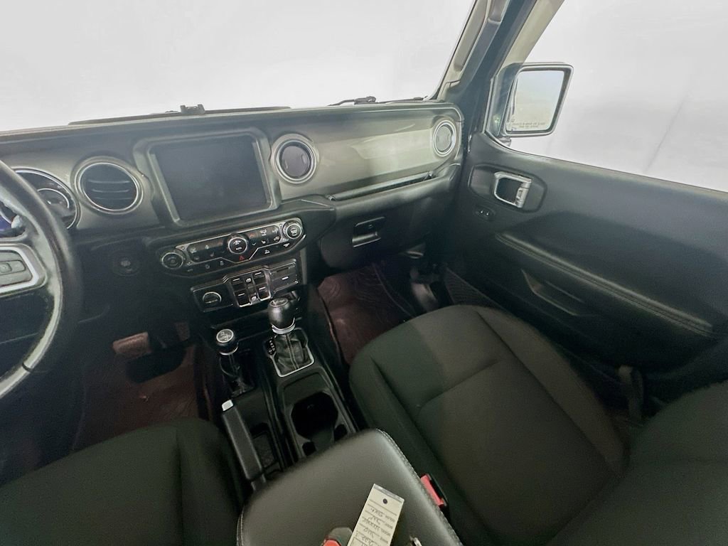 Used 2022 Jeep Wrangler Unlimited Sahara w/ Cold Weather Group image 11