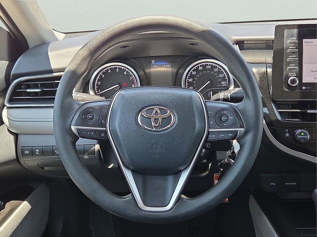 Used 2022 Toyota Camry LE FWD image 13