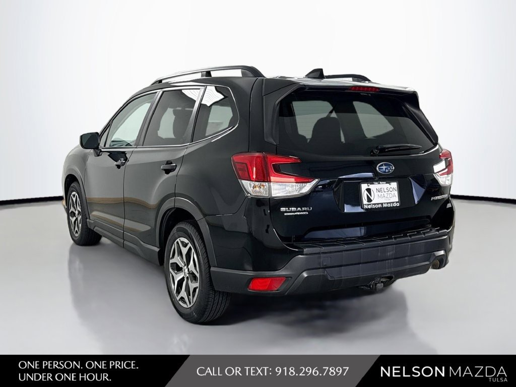 Used 2020 Subaru Forester Premium AWD/4WD image 5