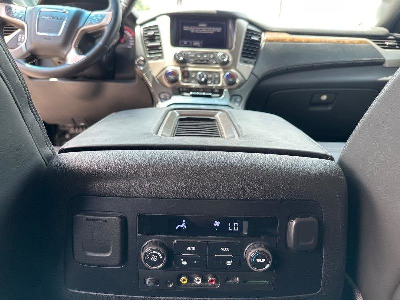 Used 2015 GMC Yukon Denali AWD/4WD image 30
