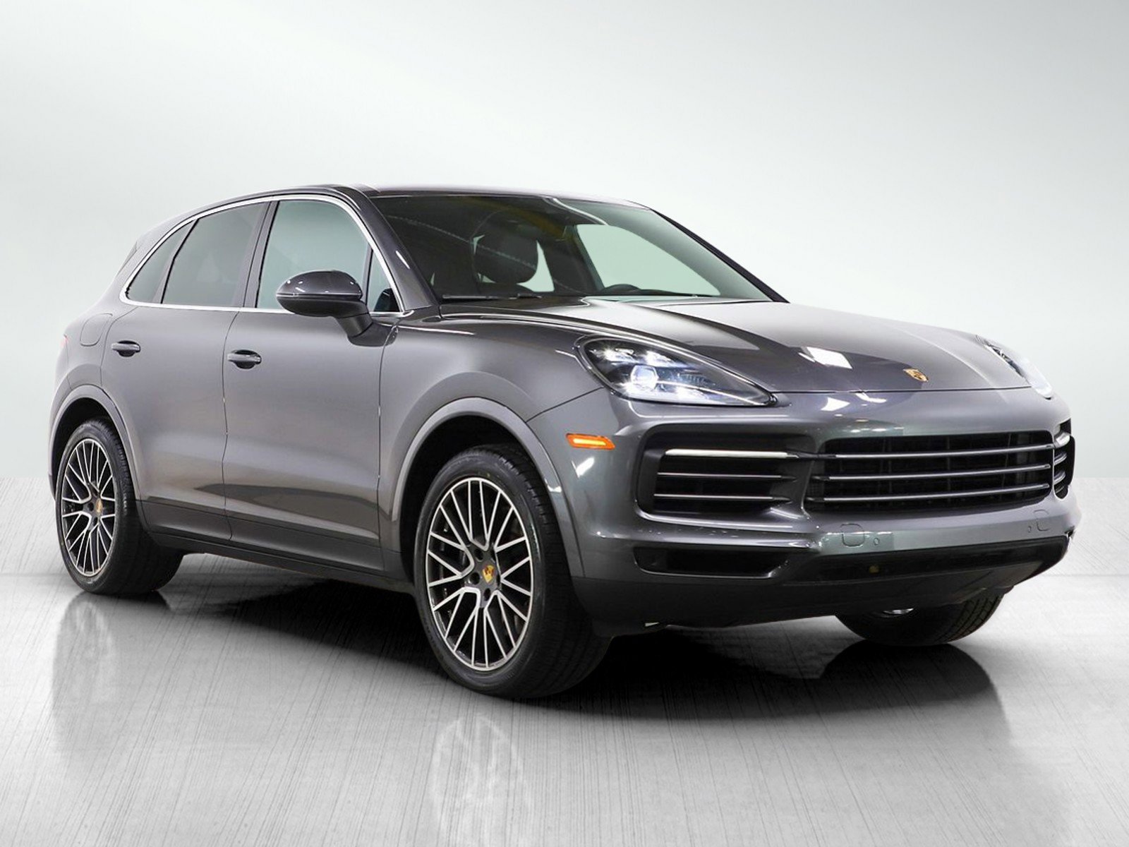Used 2021 Porsche Cayenne w/ Premium Package Plus AWD/4WD image 9