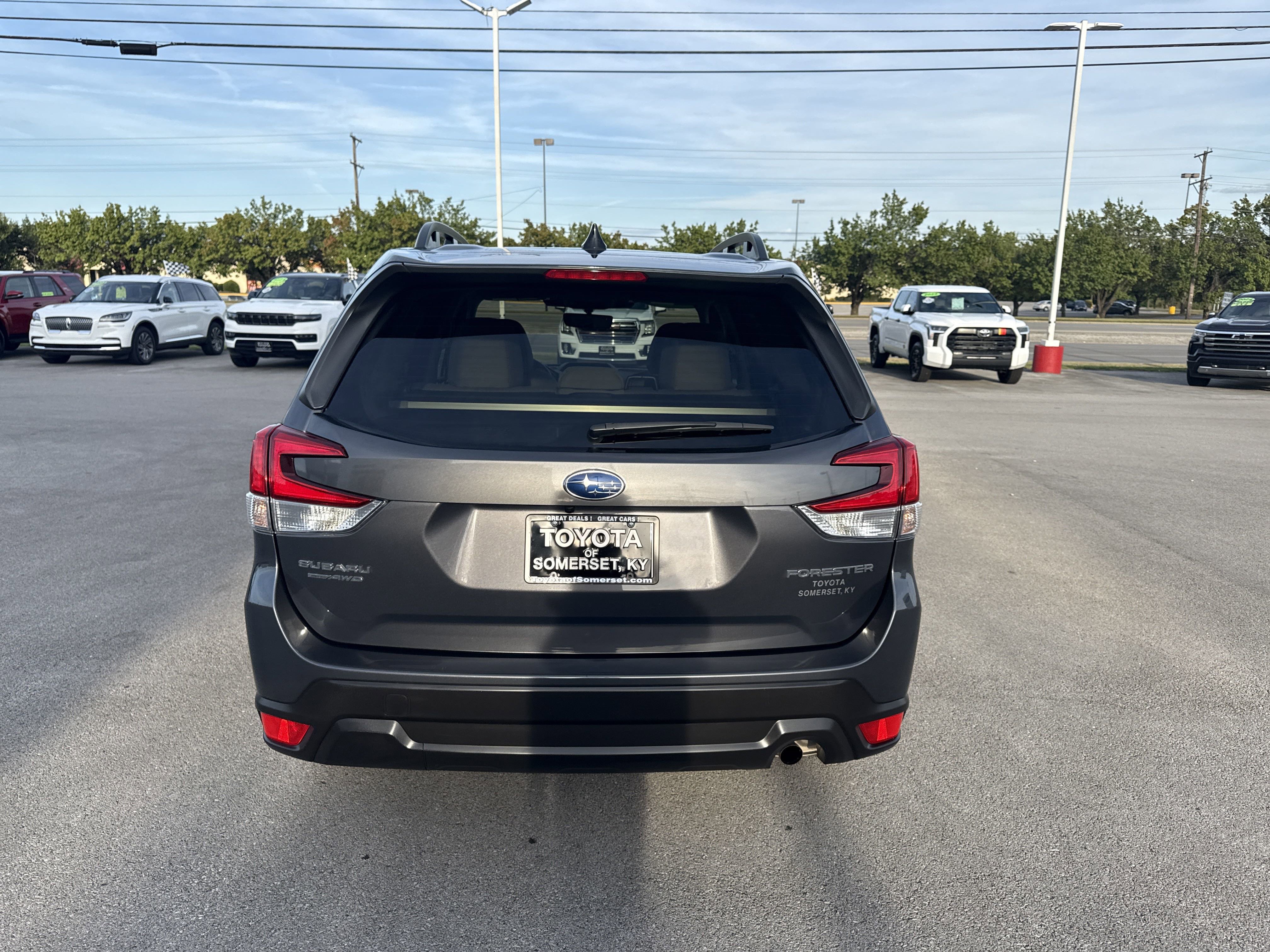 Used 2024 Subaru Forester Premium image 4