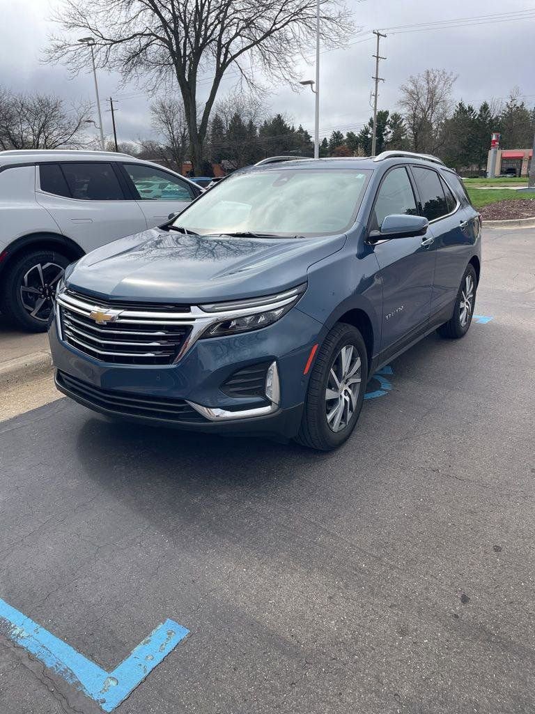 Used 2024 Chevrolet Equinox Premier AWD/4WD image 1