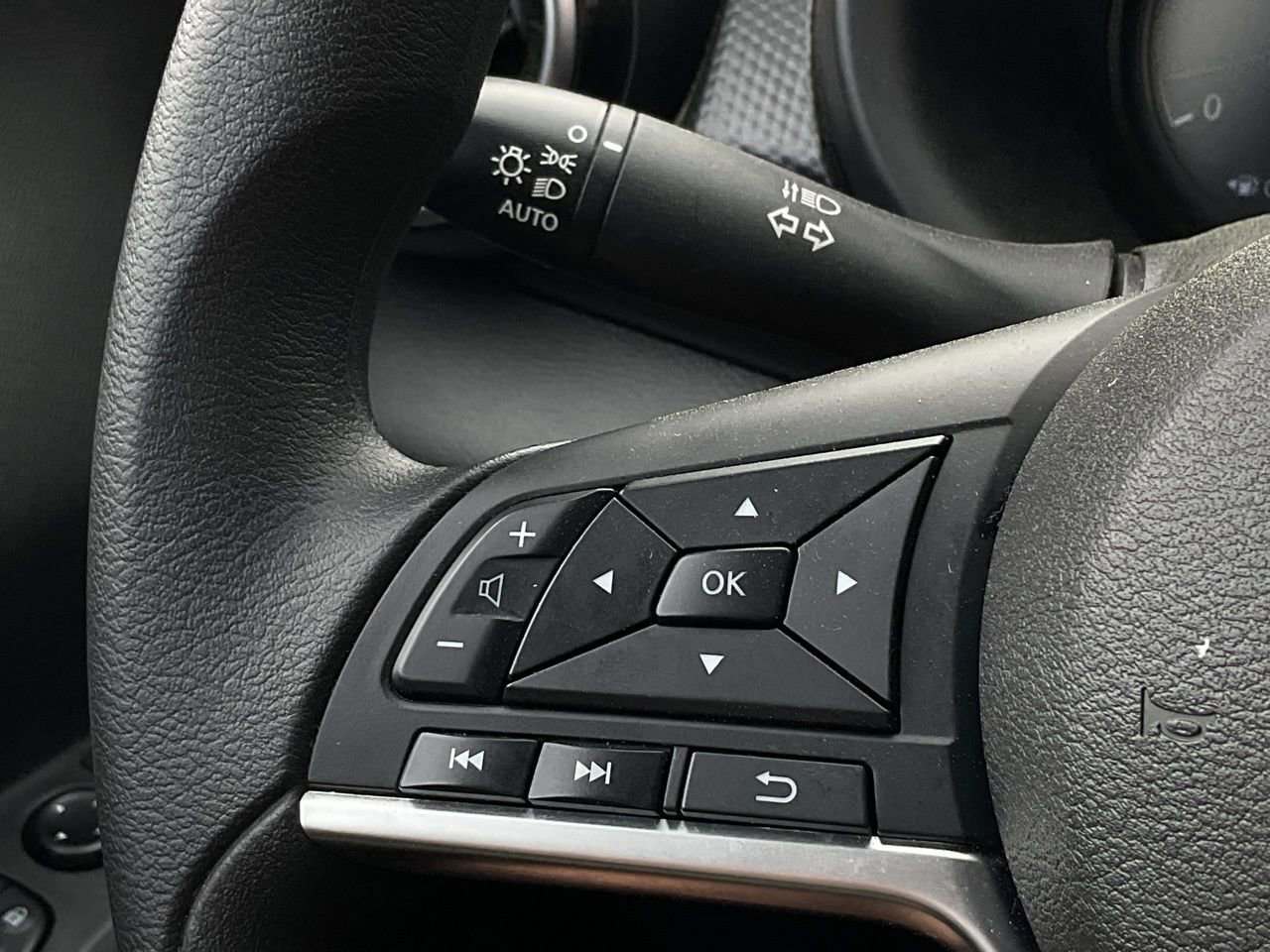 Used 2024 Nissan Kicks SV image 22