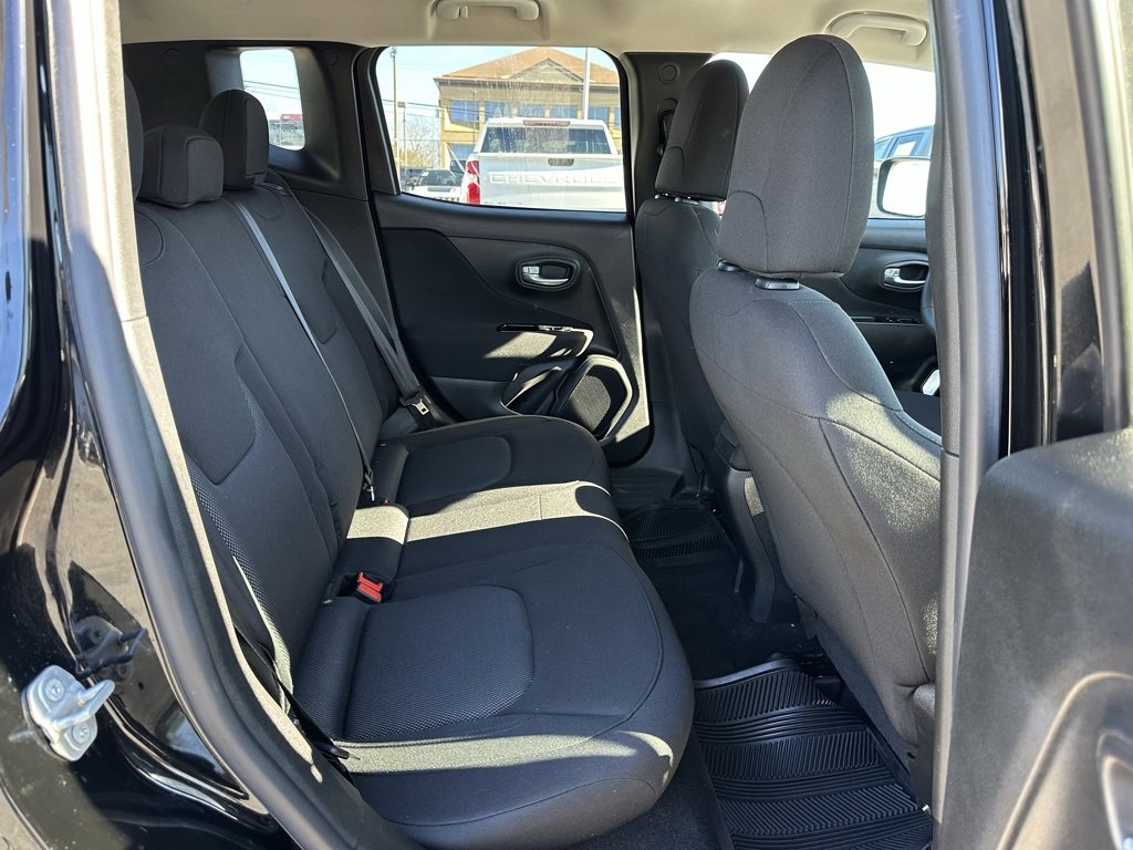 Used 2019 Jeep Renegade Sport w/ Sport Appearance Group image 17