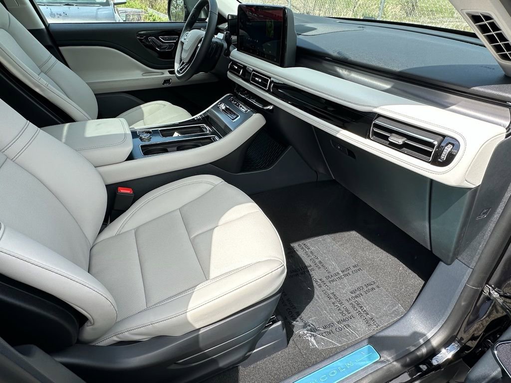 New 2026 Lincoln Aviator AWD image 23