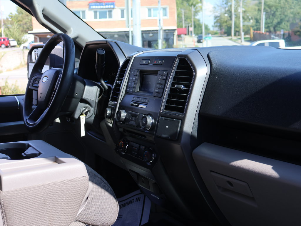 Used 2017 Ford F150 XLT AWD/4WD image 10
