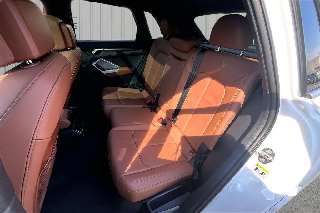 Used 2023 Audi Q3 2.0T Premium w/ Convenience Package AWD/4WD image 22