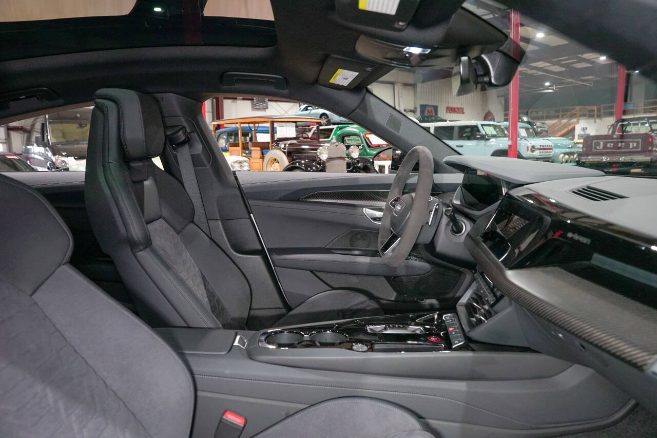 Used 2022 Audi e-tron GT Premium Plus w/ Performance Package AWD/4WD image 35
