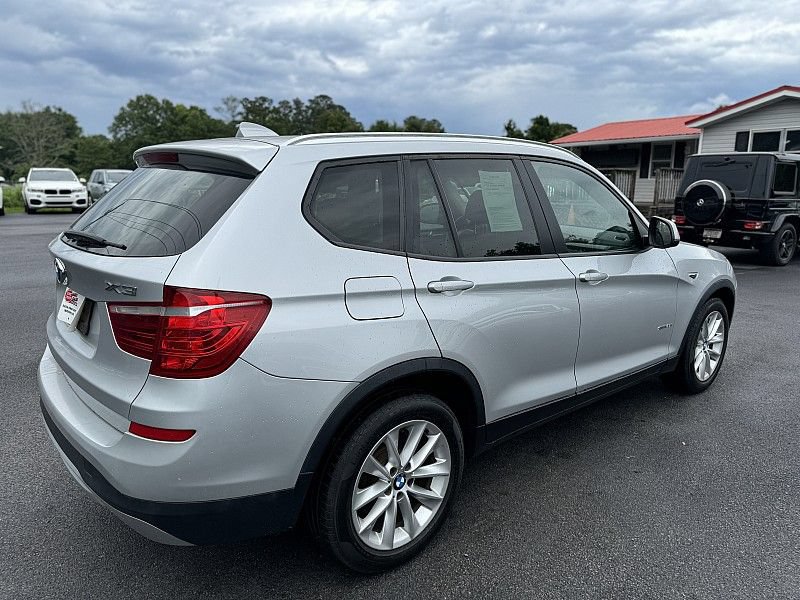 Used 2017 BMW X3 sDrive28i RWD image 6