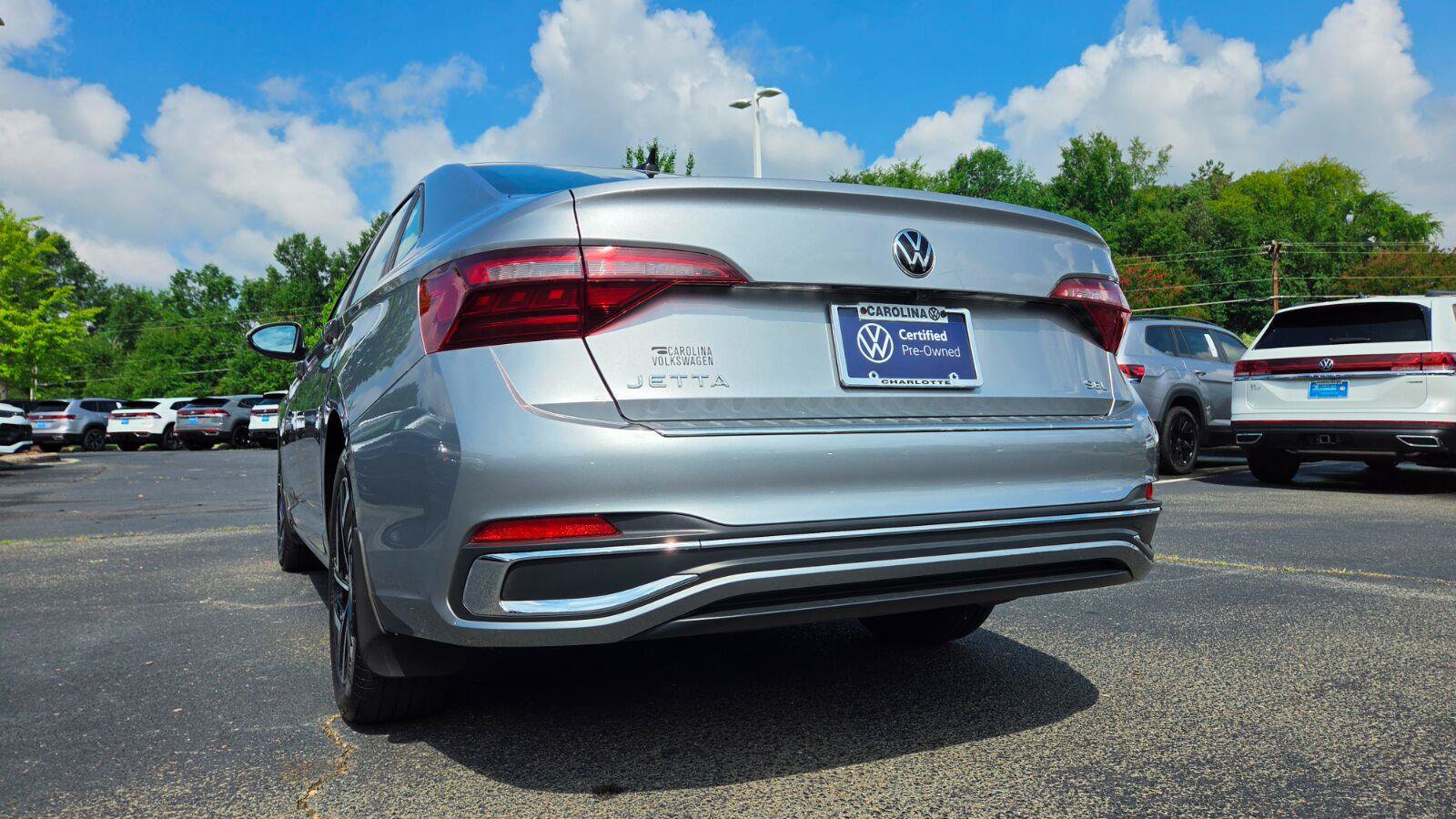 Certified 2023 Volkswagen Jetta SEL FWD image 5