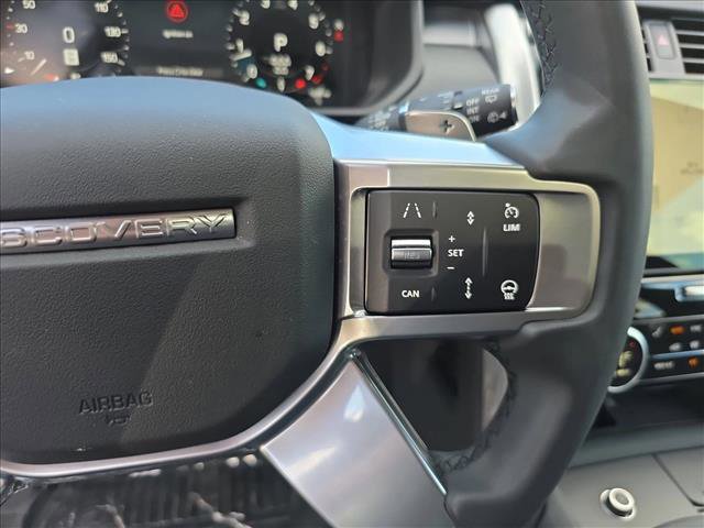 Used 2025 Land Rover Discovery Dynamic SE AWD/4WD image 19