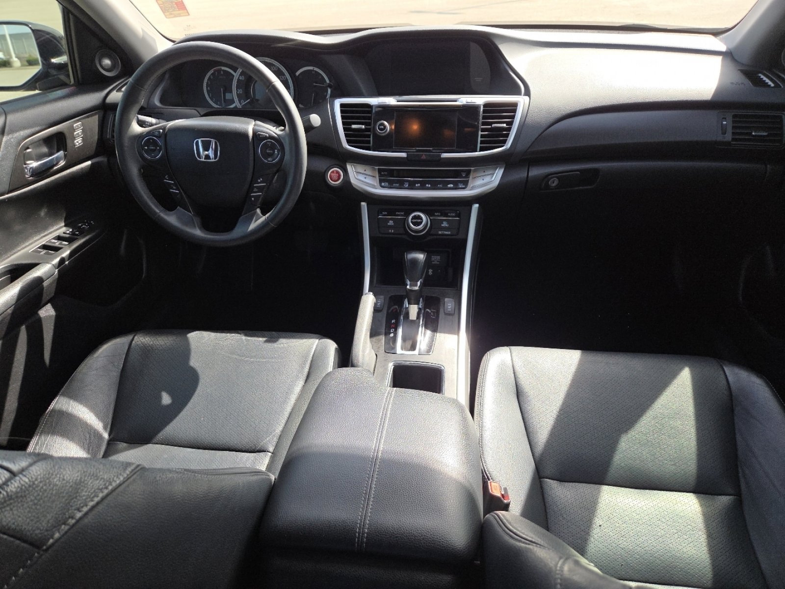 Used 2015 Honda Accord Touring image 23