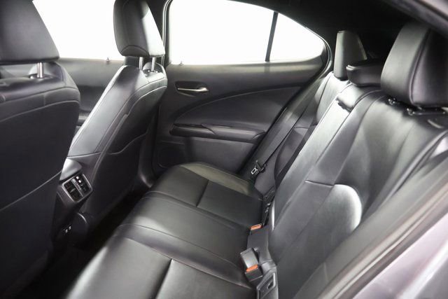 Used 2020 Lexus UX 250h w/ Premium Package image 32