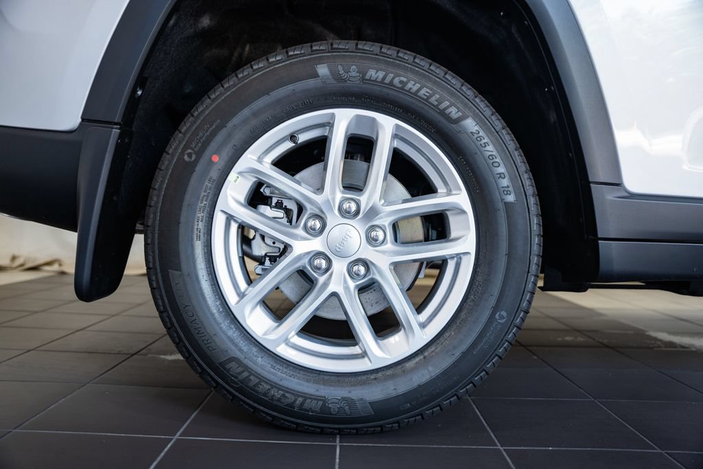 New 2026 Jeep Grand Cherokee Laredo X AWD/4WD image 20
