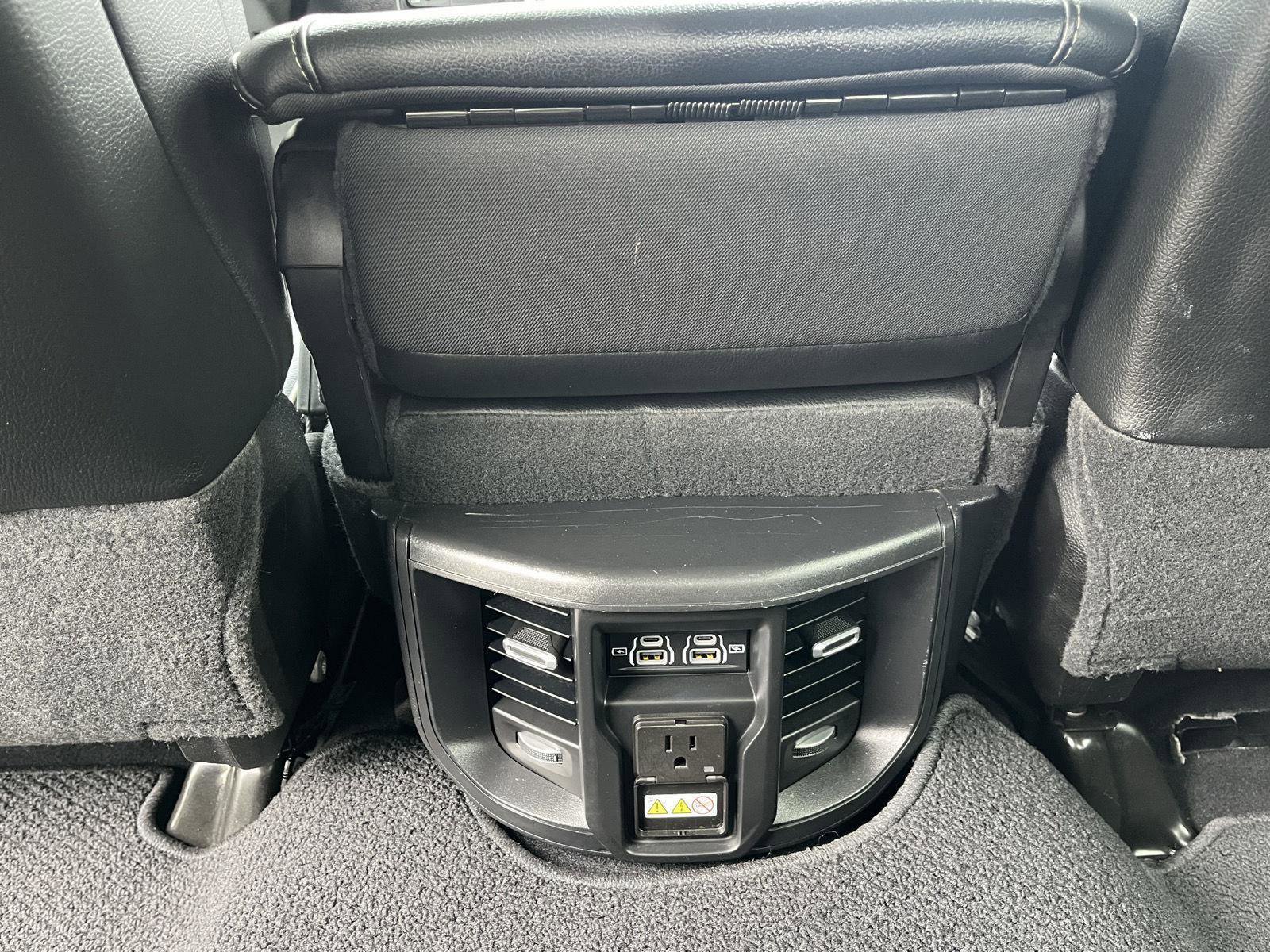 Used 2024 RAM 2500 Laramie AWD/4WD image 23