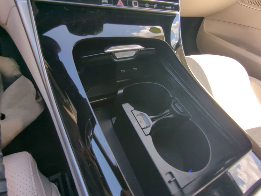 New 2025 Mercedes-Benz C 300 Sedan image 8