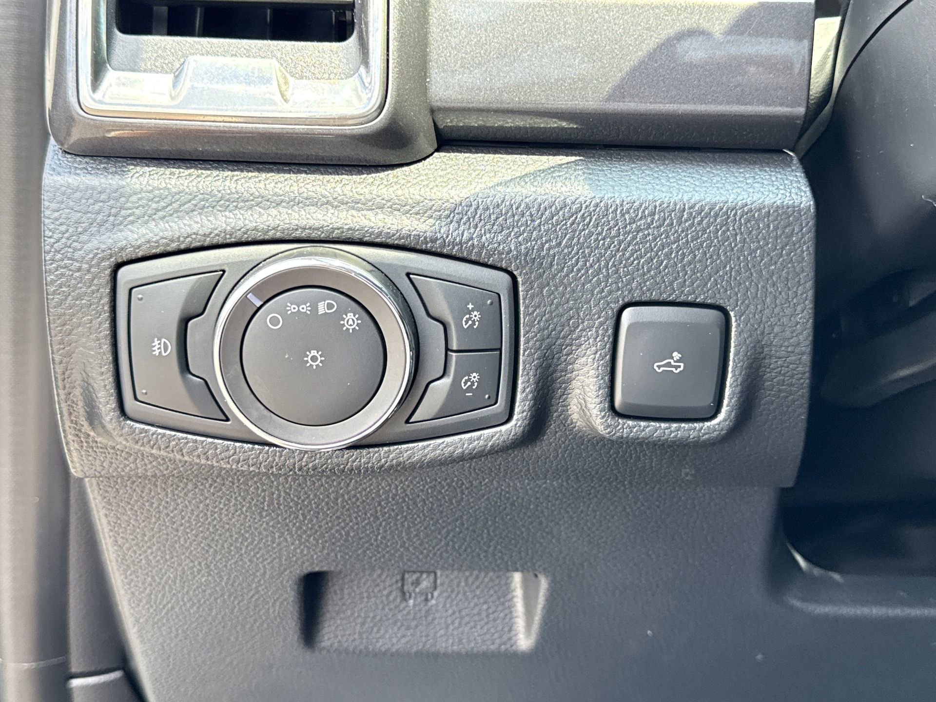 Used 2019 Ford Ranger Lariat w/ Equipment Group 501A Mid AWD/4WD image 13