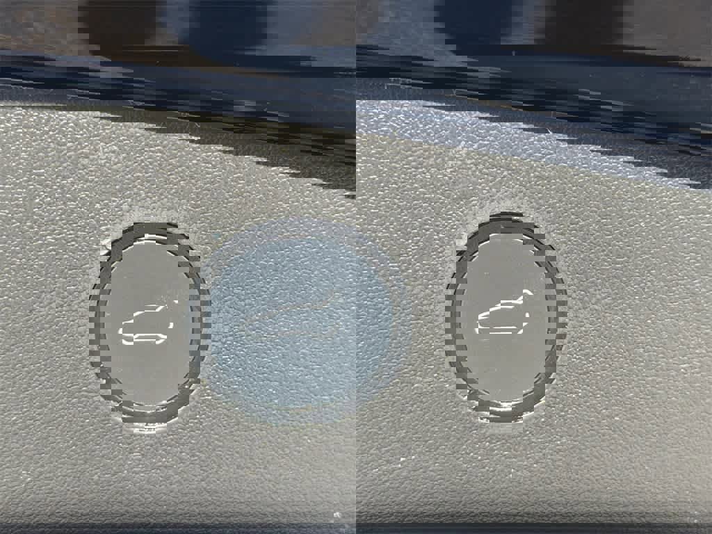 Used 2022 Tesla Model 3 Performance image 17