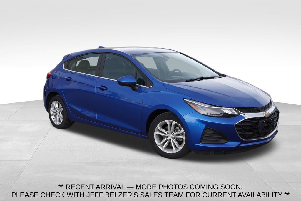 Used 2019 Chevrolet Cruze LT w/ Convenience Package image 1