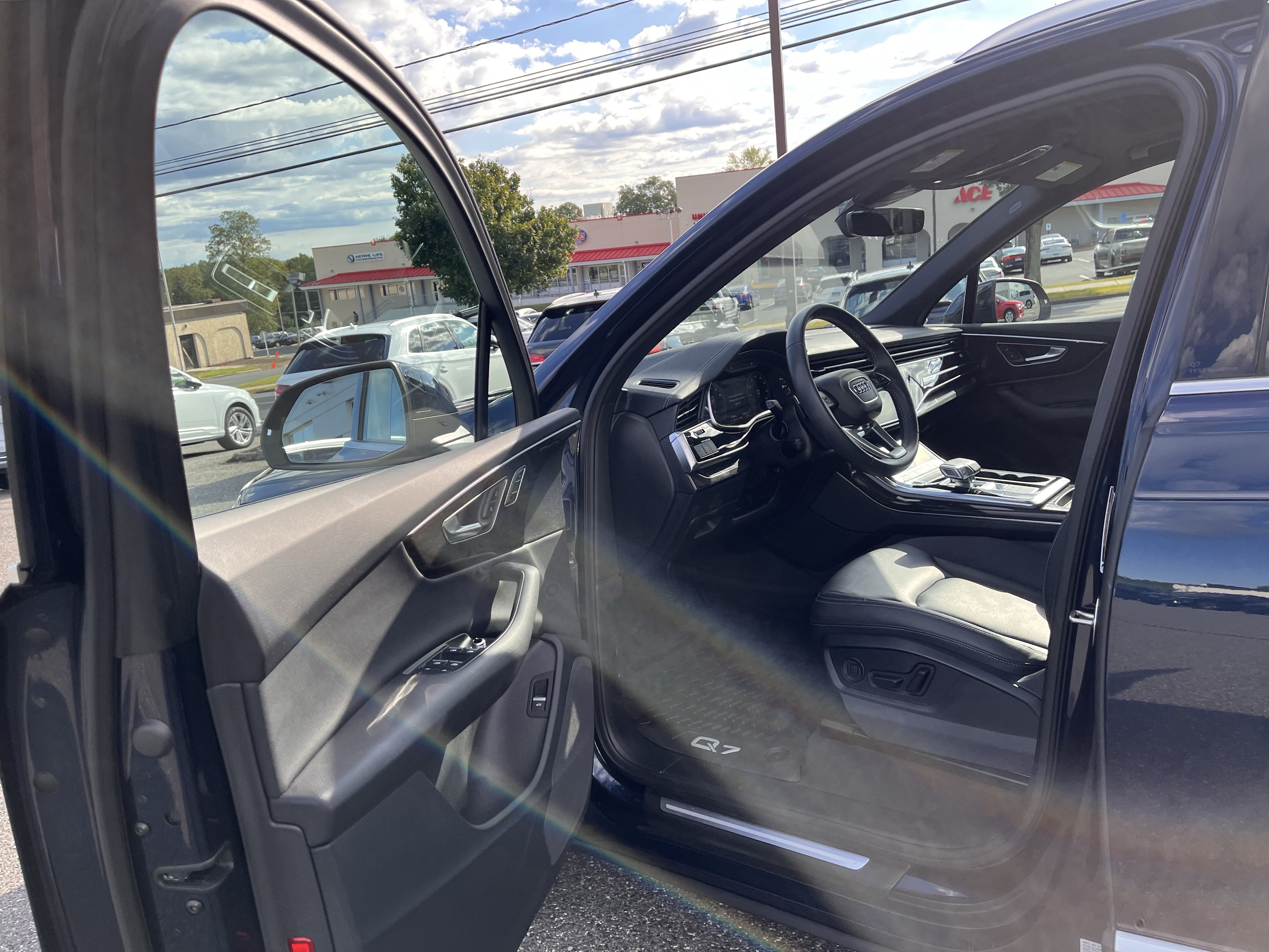 Certified 2025 Audi Q7 3.0T Premium AWD/4WD image 7