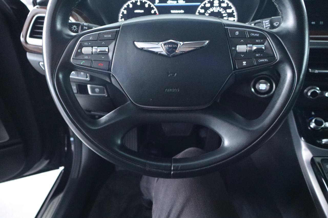 Used 2018 Genesis G90 3.3T Premium RWD image 24