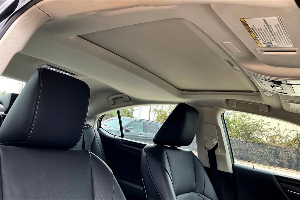 Used 2024 Lexus ES 350 w/ Premium Package image 22