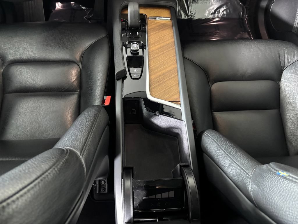 Used 2022 Volvo XC90 T8 Inscription Expression AWD/4WD image 28