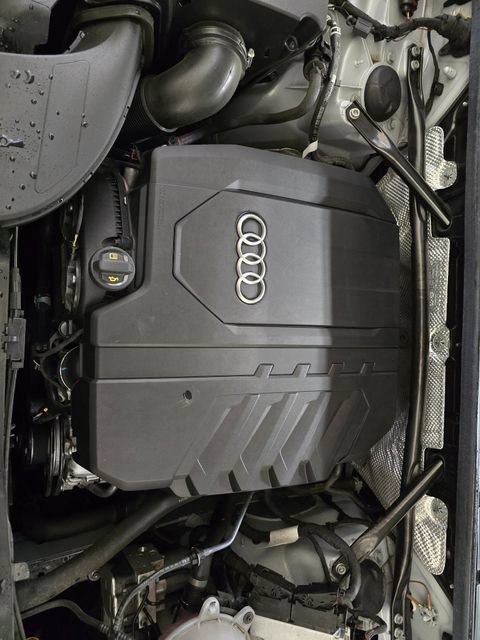 Used 2023 Audi Q5 2.0T Premium Plus w/ Premium Plus Package AWD/4WD image 12