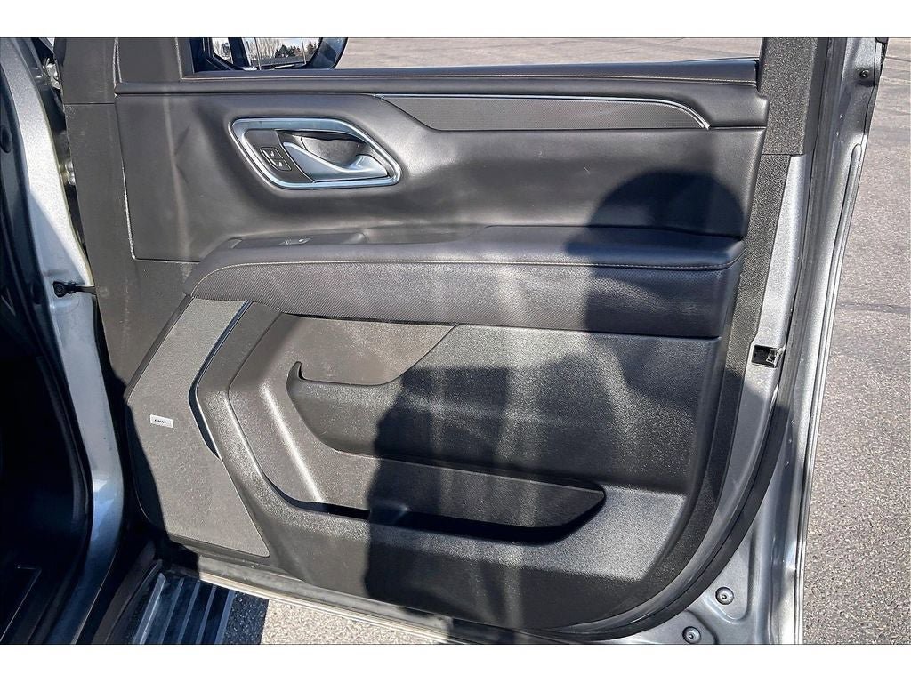 Used 2022 GMC Yukon XL AT4 w/ AT4 Premium Plus Package AWD/4WD image 26