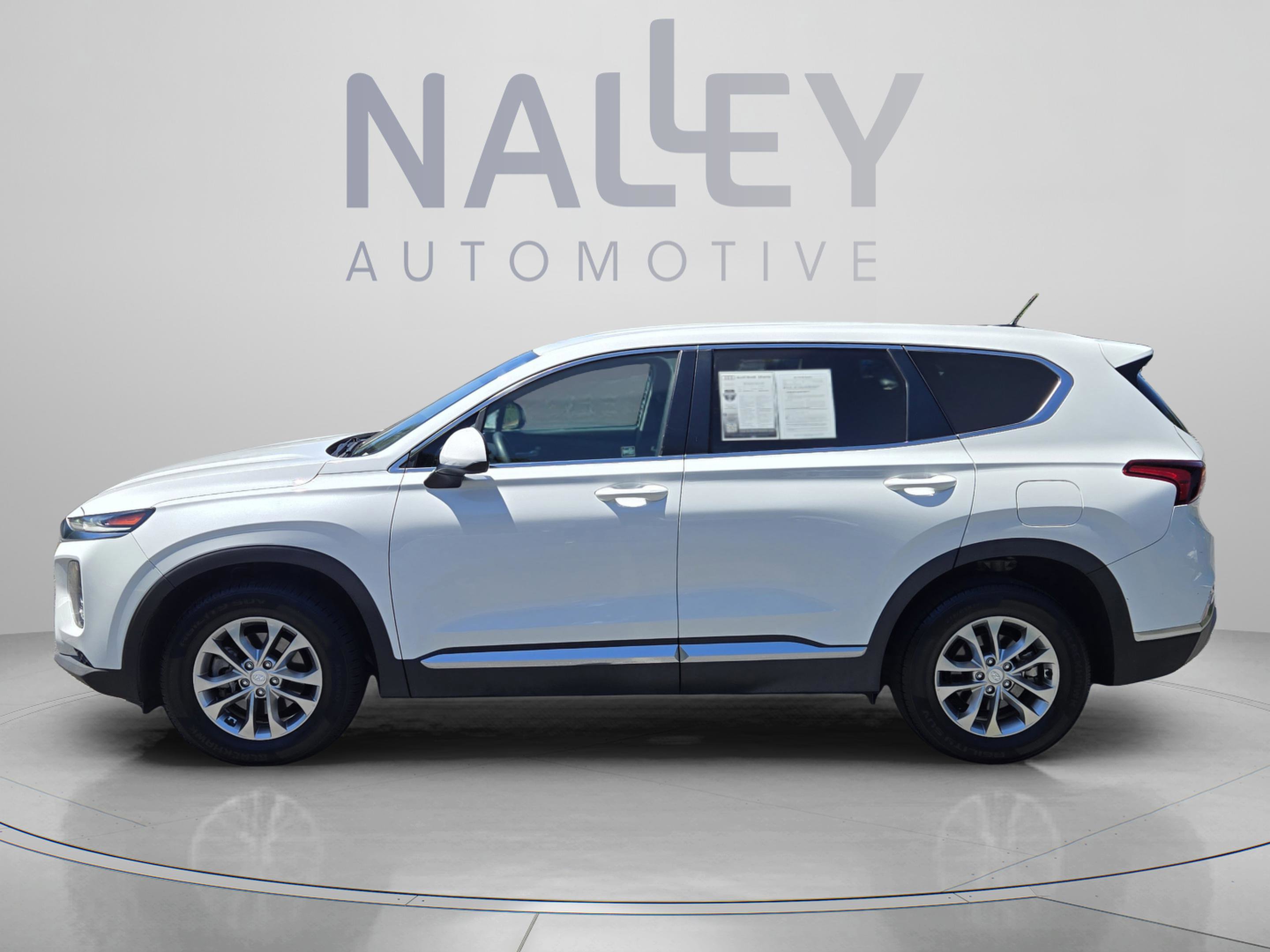 Used 2019 Hyundai Santa Fe SE FWD image 2