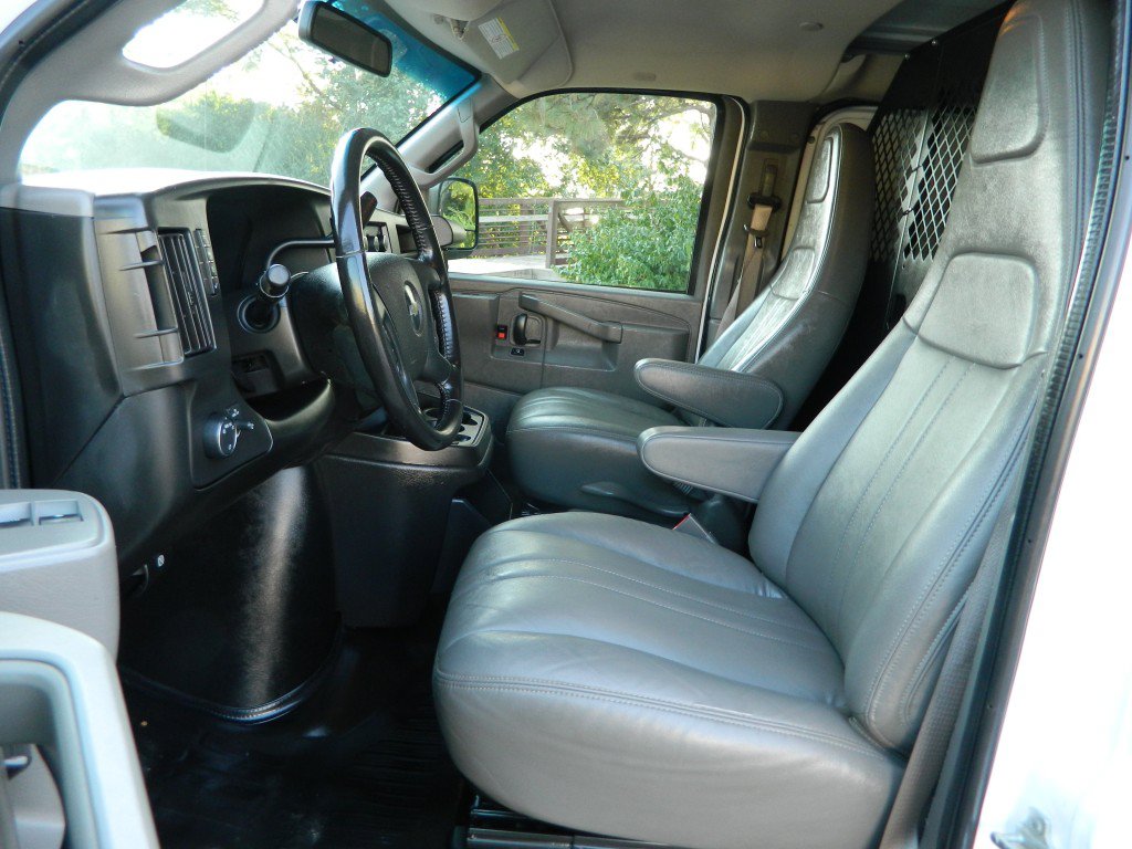 Used 2020 Chevrolet Express 2500 w/ Communications Package RWD image 14