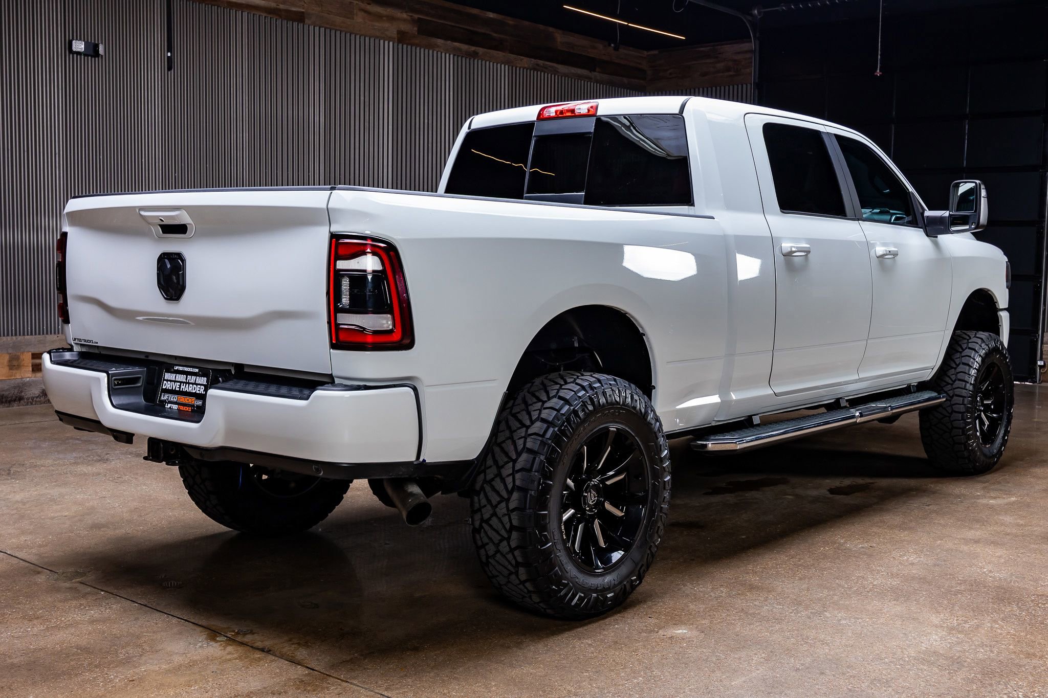 Used 2023 RAM 3500 Laramie AWD/4WD image 10