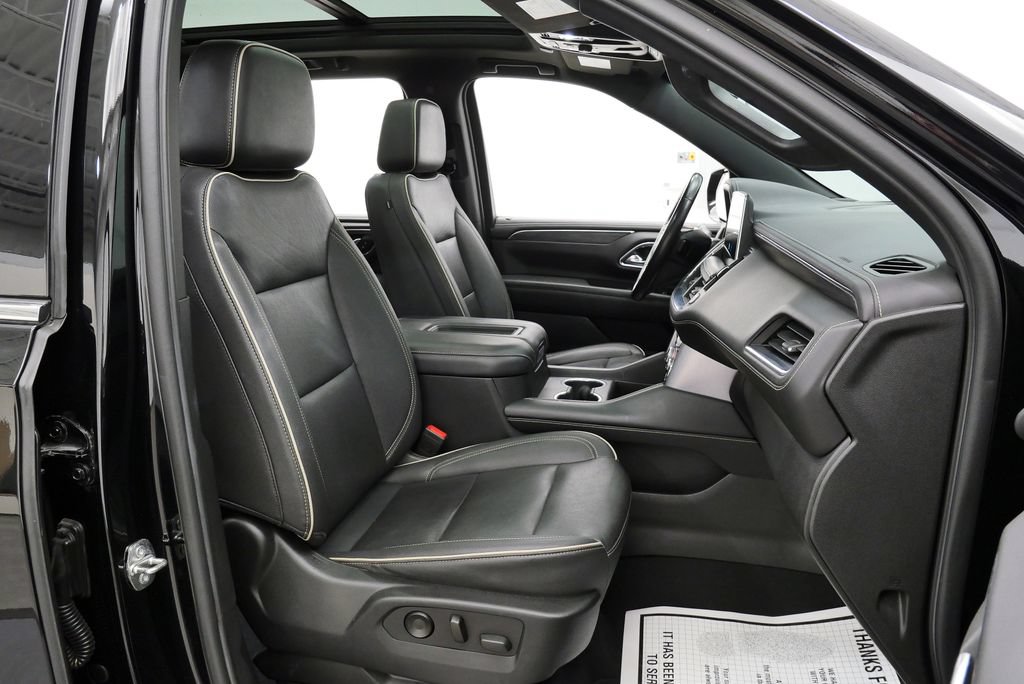 Used 2023 GMC Yukon XL SLT AWD/4WD image 14