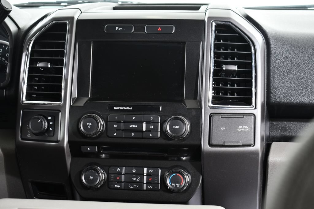 Used 2015 Ford F150 XLT w/ Equipment Group 302A Luxury AWD/4WD image 9
