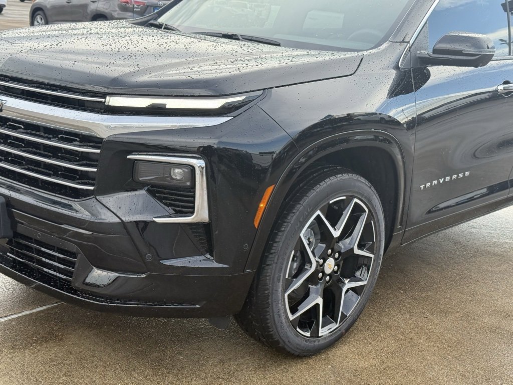 New 2026 Chevrolet Traverse High Country image 2