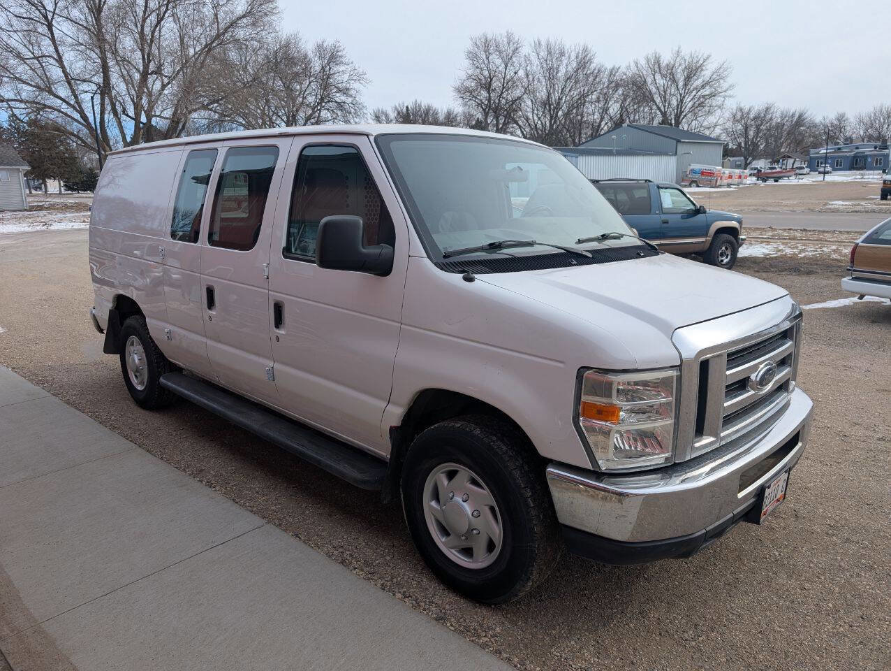 Used 2010 Ford E-250 and Econoline 250 RWD image 4