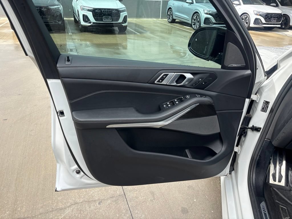 Used 2026 BMW X5 M60i AWD/4WD image 9