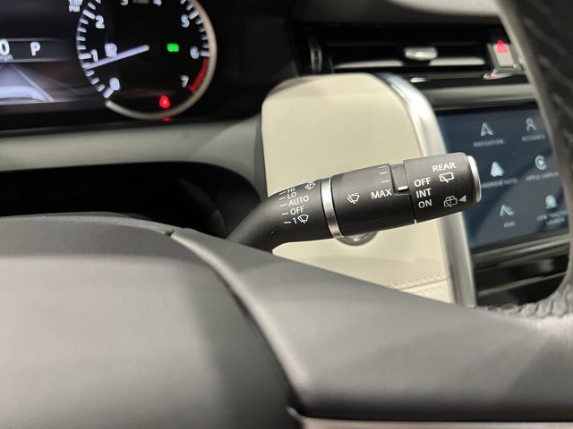 Used 2023 Land Rover Discovery Sport SE image 36