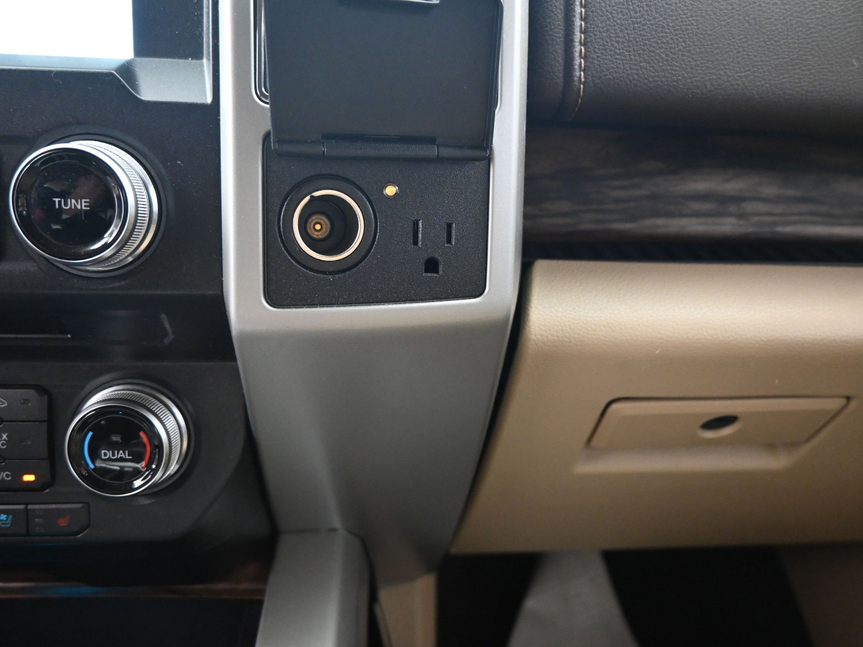 Used 2018 Ford F150 Lariat w/ Equipment Group 502A Luxury image 20