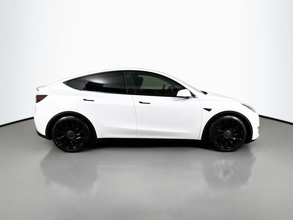 Used 2021 Tesla Model Y Performance image 6
