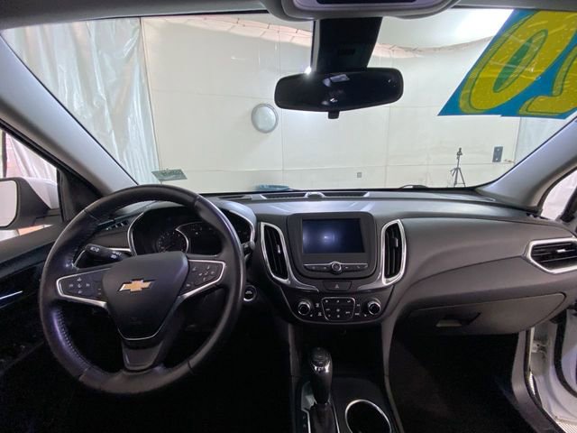 Used 2020 Chevrolet Equinox LT w/ Driver Convenience Package image 32